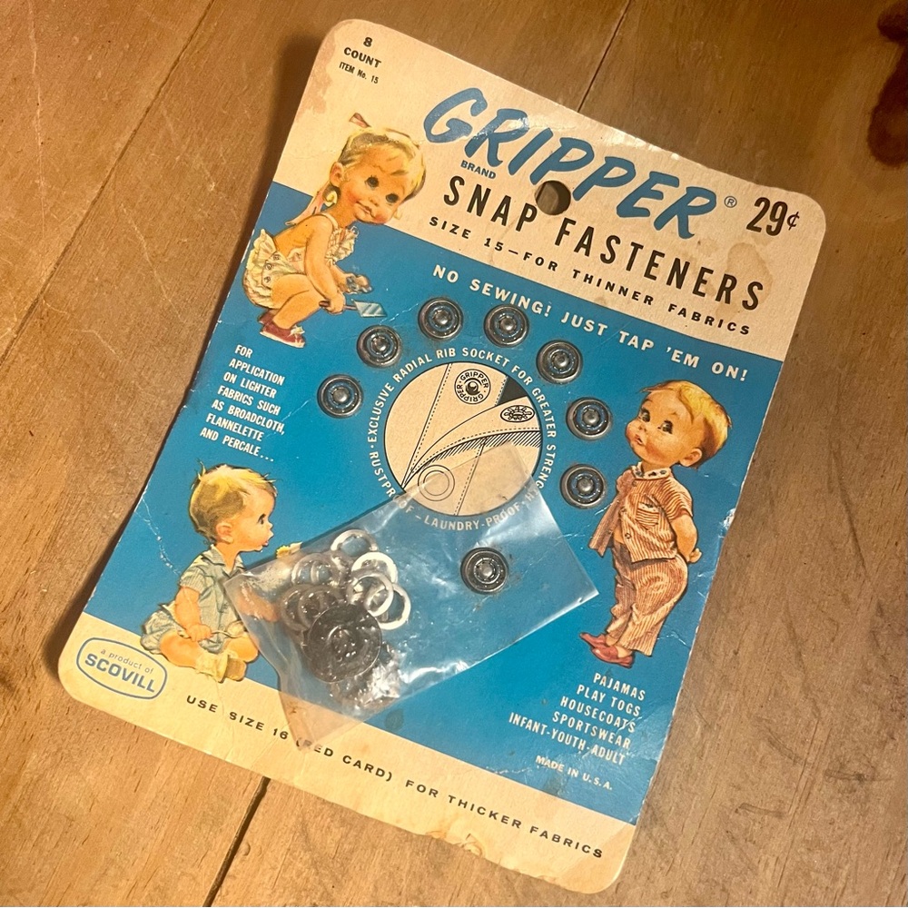 1950 Gripper Snap Fasteners Vinyl Oakville Co. Scovill Oakville, Conn Babies NOS